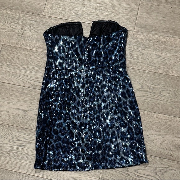 Zara Blue, Grey, Black Animal Print Sequins Strapless Dress Size Medium - Picture 10 of 16
